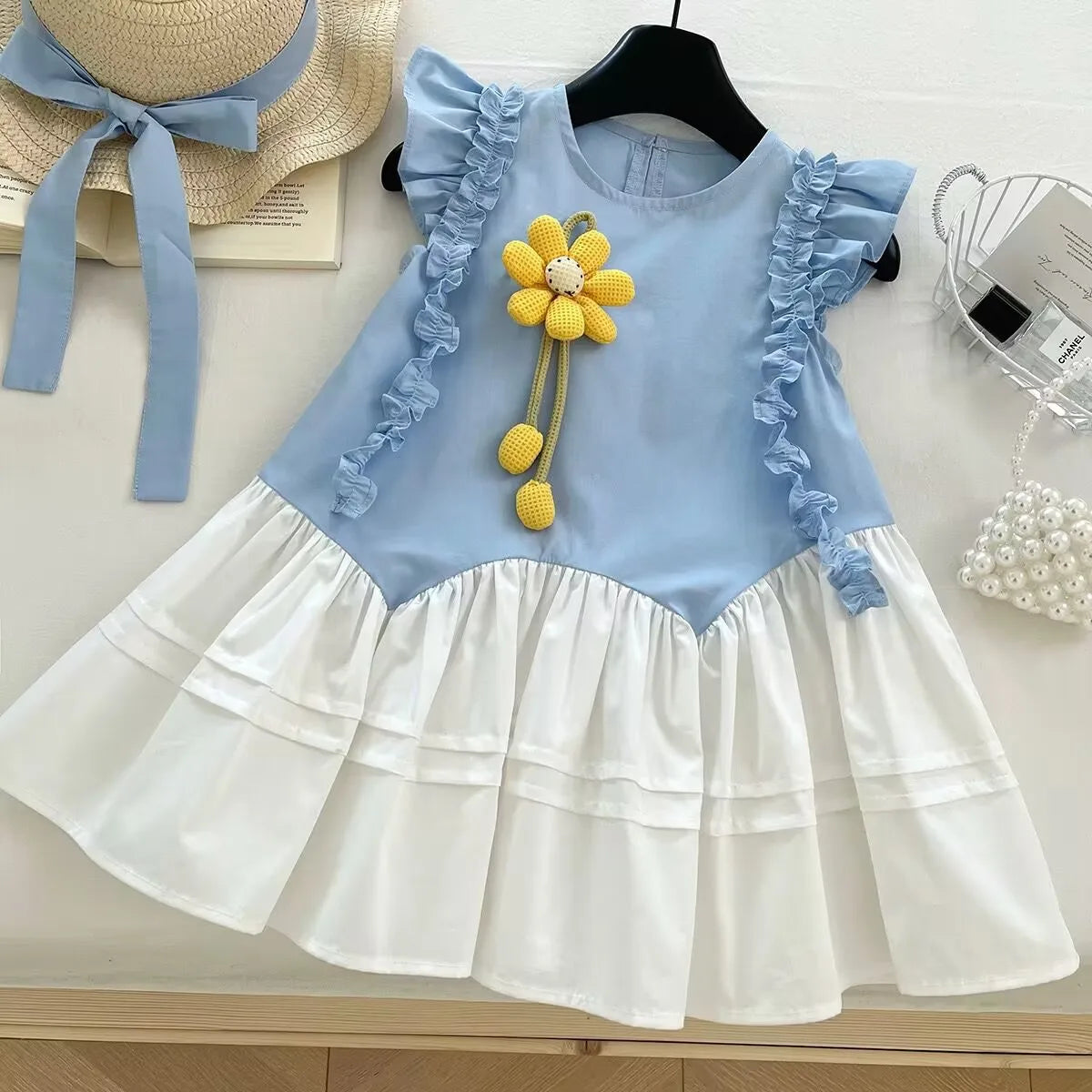 Robe Fille Fleur 3D – Vert & Crème, Style Bohème (4–6 ans)