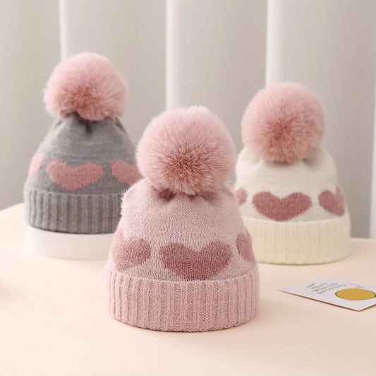 Bonnet Bébé Pompon – Chapeau Tricot Cœur Automne Hiver
