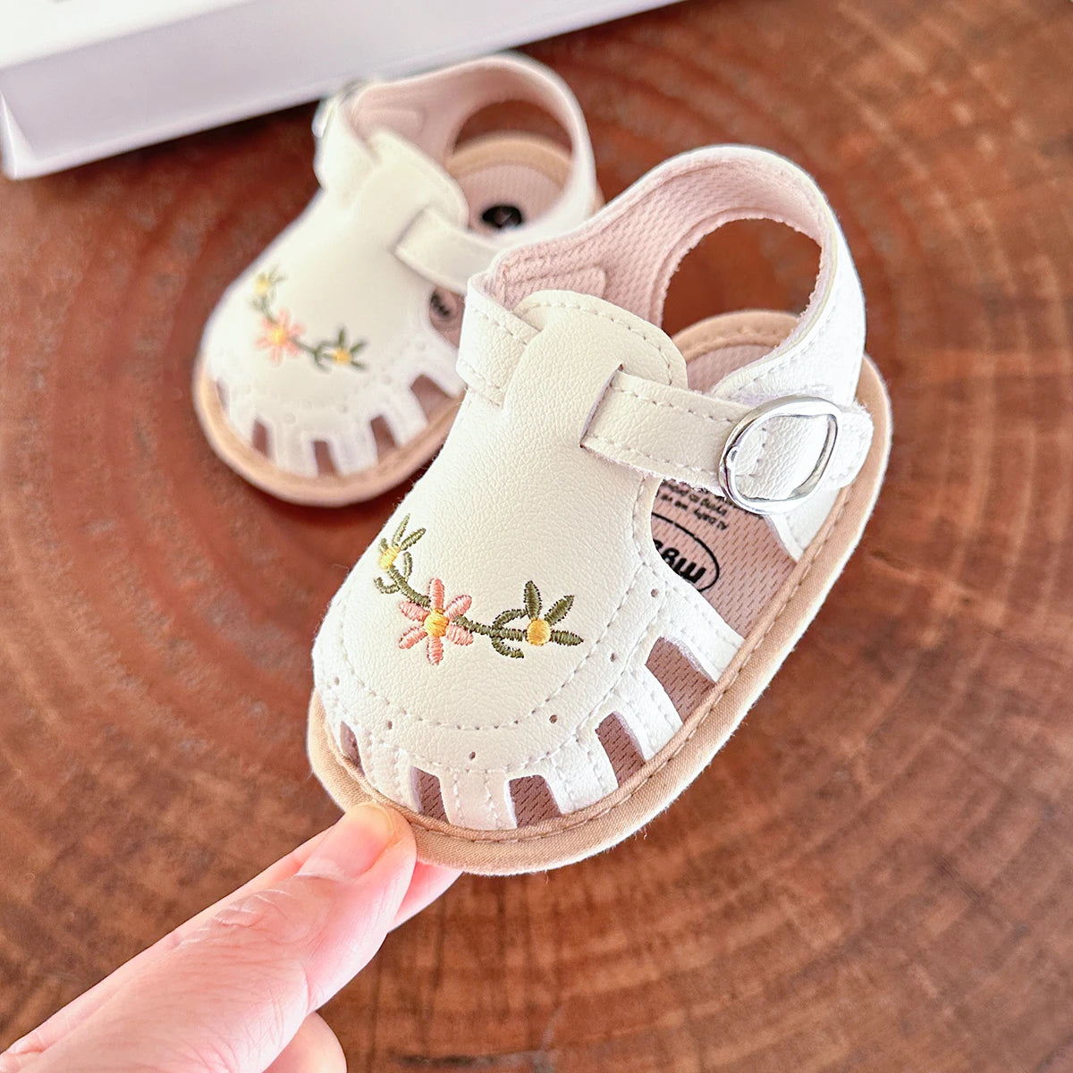 Sandales Petite Princesse – Chaussures Bébé Élégantes pour l’Été