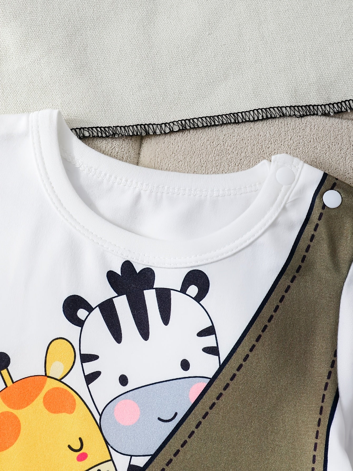 Ensemble été garçon 2 pièces – T-shirt à motif animal avec short patchwork et capuche