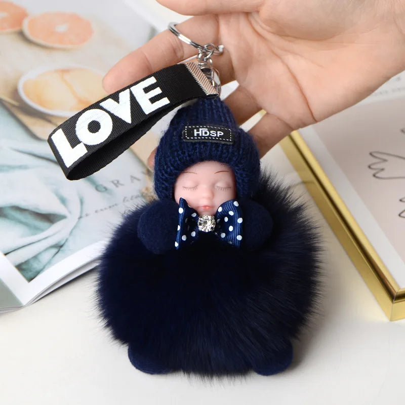 Porte-clés Poupée Pompon Luxe – Peluche Douce & Charme Élégant (Sac & Clés)