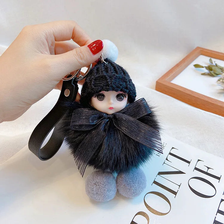 Porte-clés Poupée Pompon Luxe – Peluche Douce & Charme Élégant (Sac & Clés)