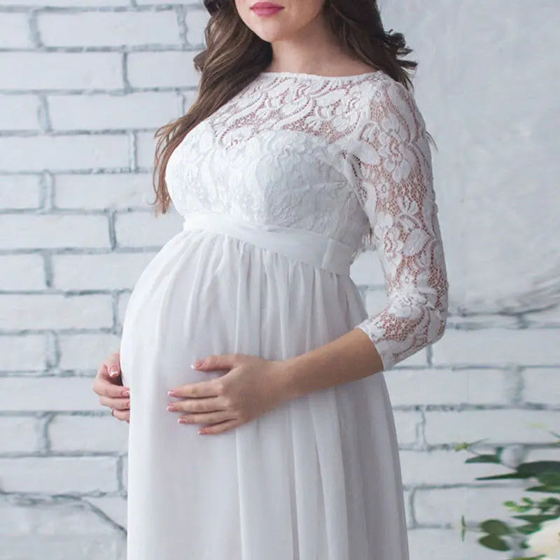 Robe Maternité Romantique en Dentelle – Élégance Douce pour Moments Spéciaux