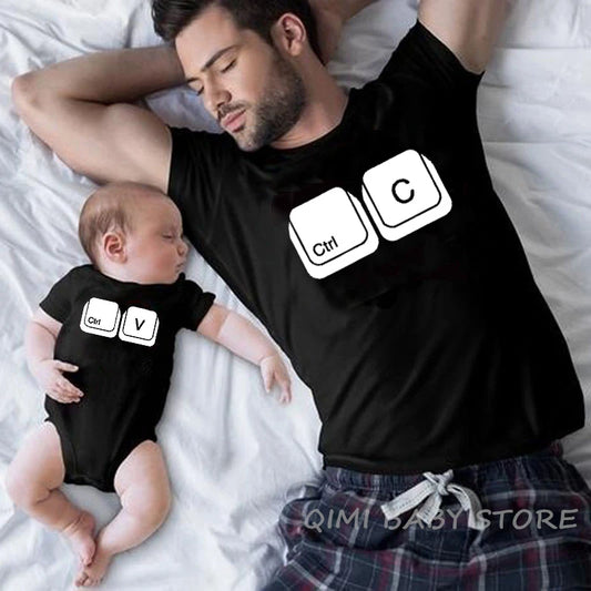 T-Shirt Assorti Père & Enfant – Tenue Famille Matching (Papa & Bébé)