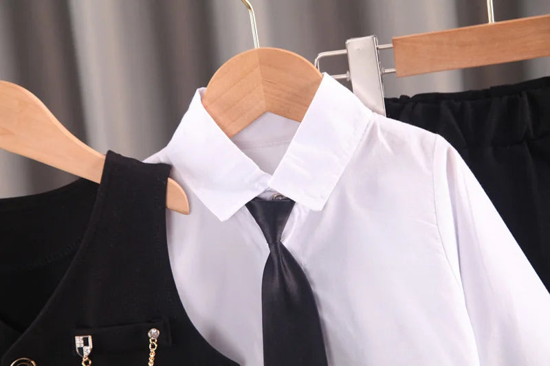 Ensemble Élégant Bébé Garçon 3 Pièces – Chemise, Gilet & Pantalon