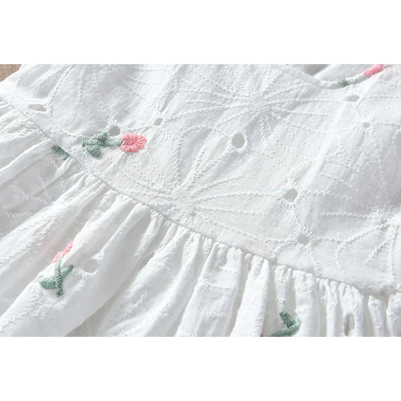 Robe Blanche Fille – Broderie Délicate – Été (4–6 ans)