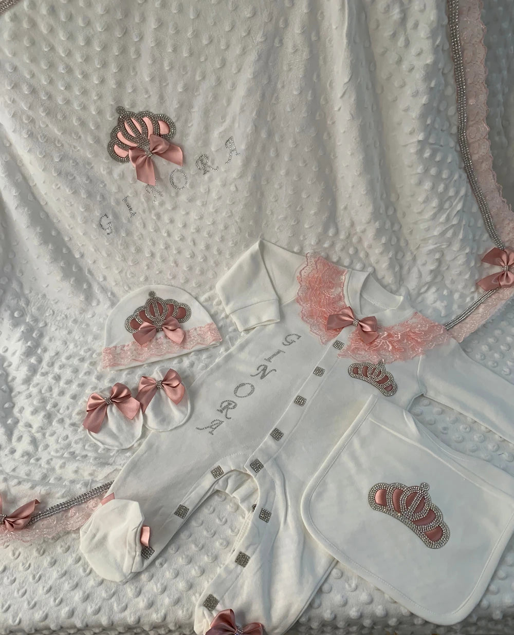 Coffret naissance luxe bébé – Ensemble “Prince & Princesse” sortie d’hôpital en coton brodé (cadeau nouveau-né)