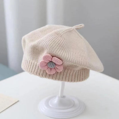 Béret Bébé en Maille Fleur – Bonnet Chaud d’Hiver