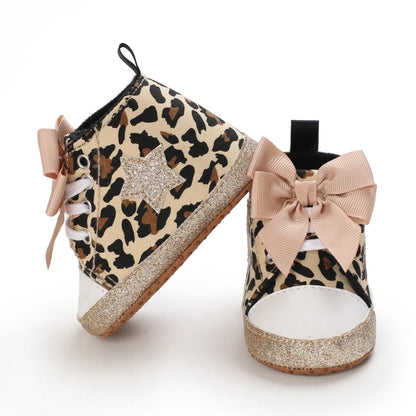 Chaussures premiers pas bébé fille – Semelle souple antidérapante – Fermeture scratch (0–12 mois)