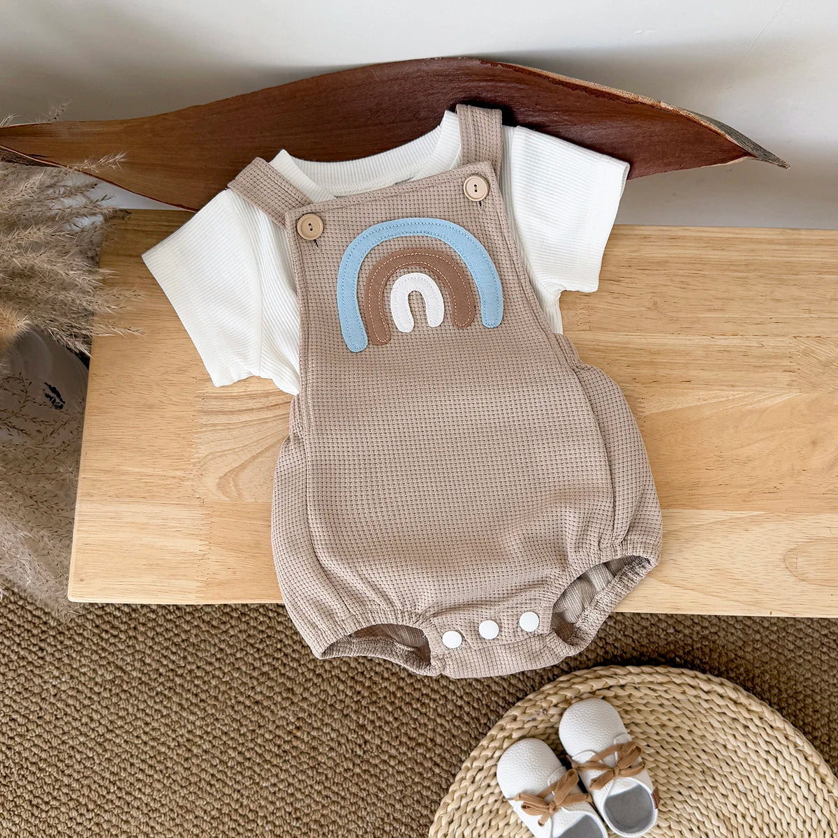 Ensemble bébé été salopette gaufrée arc-en-ciel – T-shirt + barboteuse