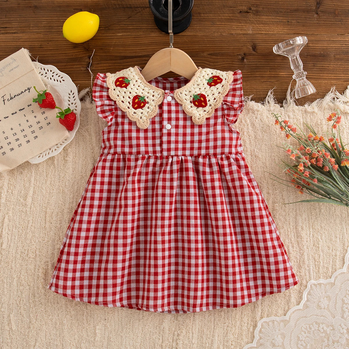 Robe Bébé Fille Vichy Rouge – Coton Doux avec Col Fraise