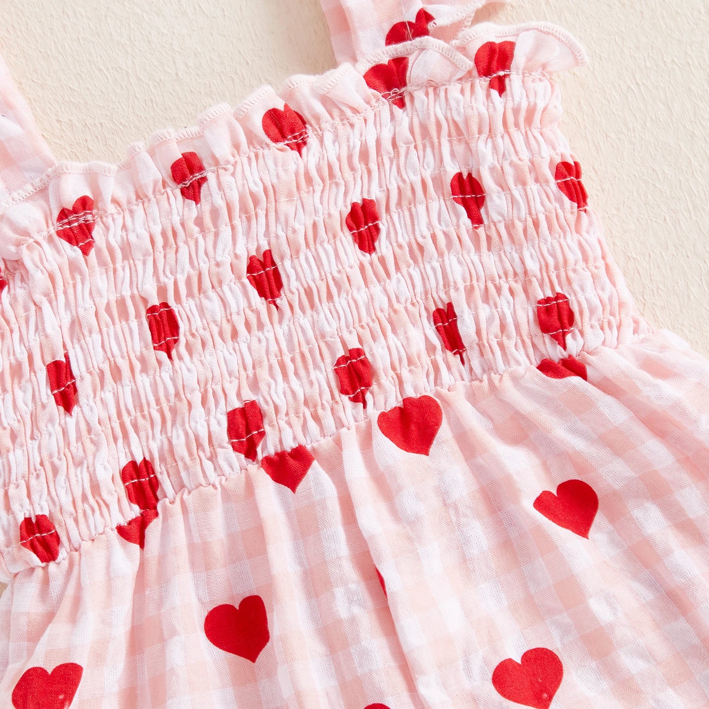 Combinaison bébé à cœurs – Fille (1–3 ans)