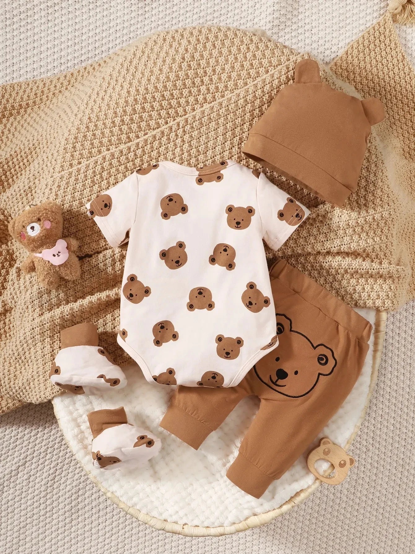 Ensemble Bébé Ourson 4 Pièces – Tenue Douce Nouveau-Né