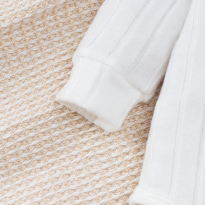 Ensemble Bébé 3 Pièces Doux & Élégant – Body, Pantalon & Bonnet