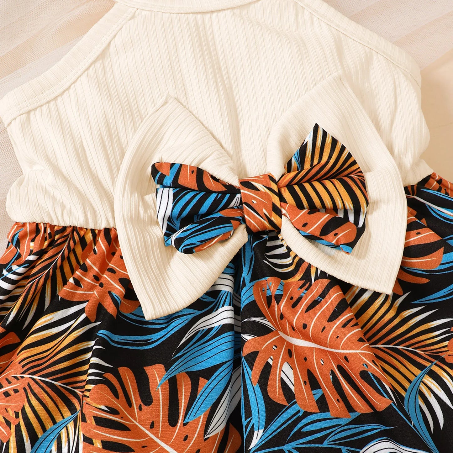 Robe d’été bébé fille + chapeau assorti – Motif feuilles tropicales