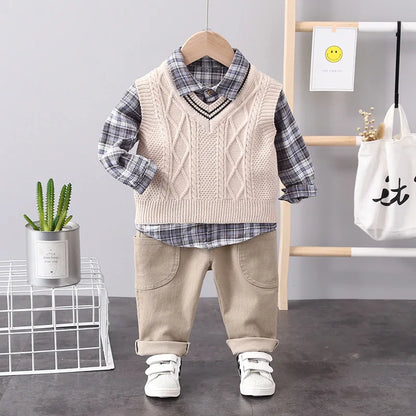 Ensemble Garçon 3 Pièces Chic Décontracté – Chemise à Carreaux, Gilet & Pantalon