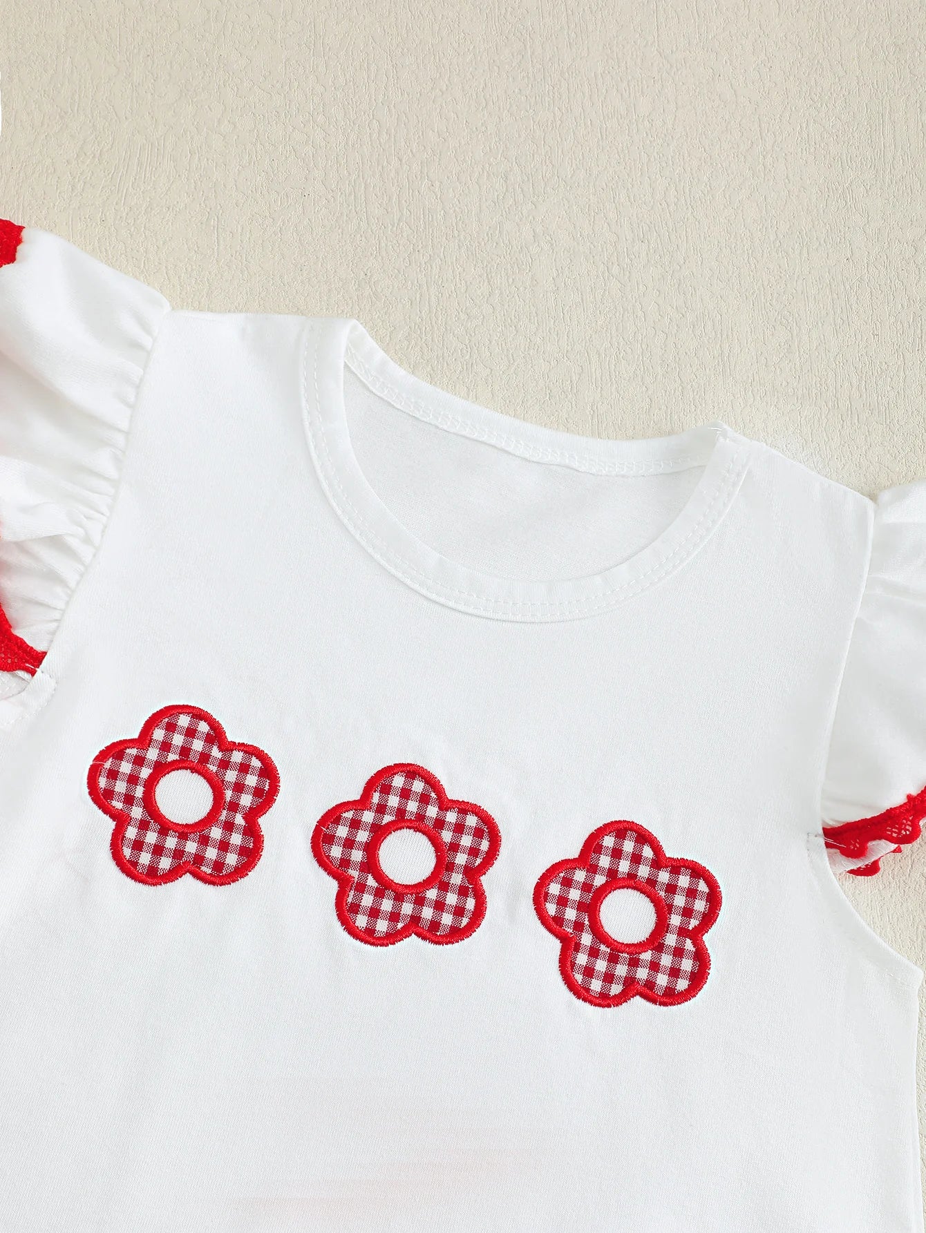 Ensemble Bébé Fille Blanc & Rouge – Haut Détails Cœur + Bas Assorti