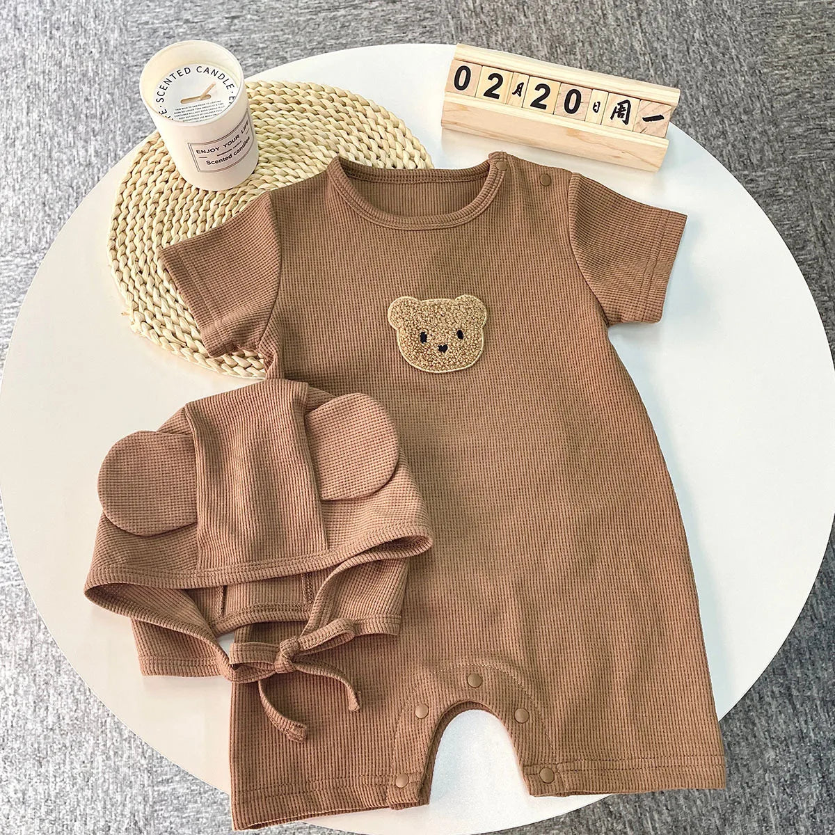 Ensemble Bébé Petit Ourson – Combinaison d’Été Premium en Coton Gaufré