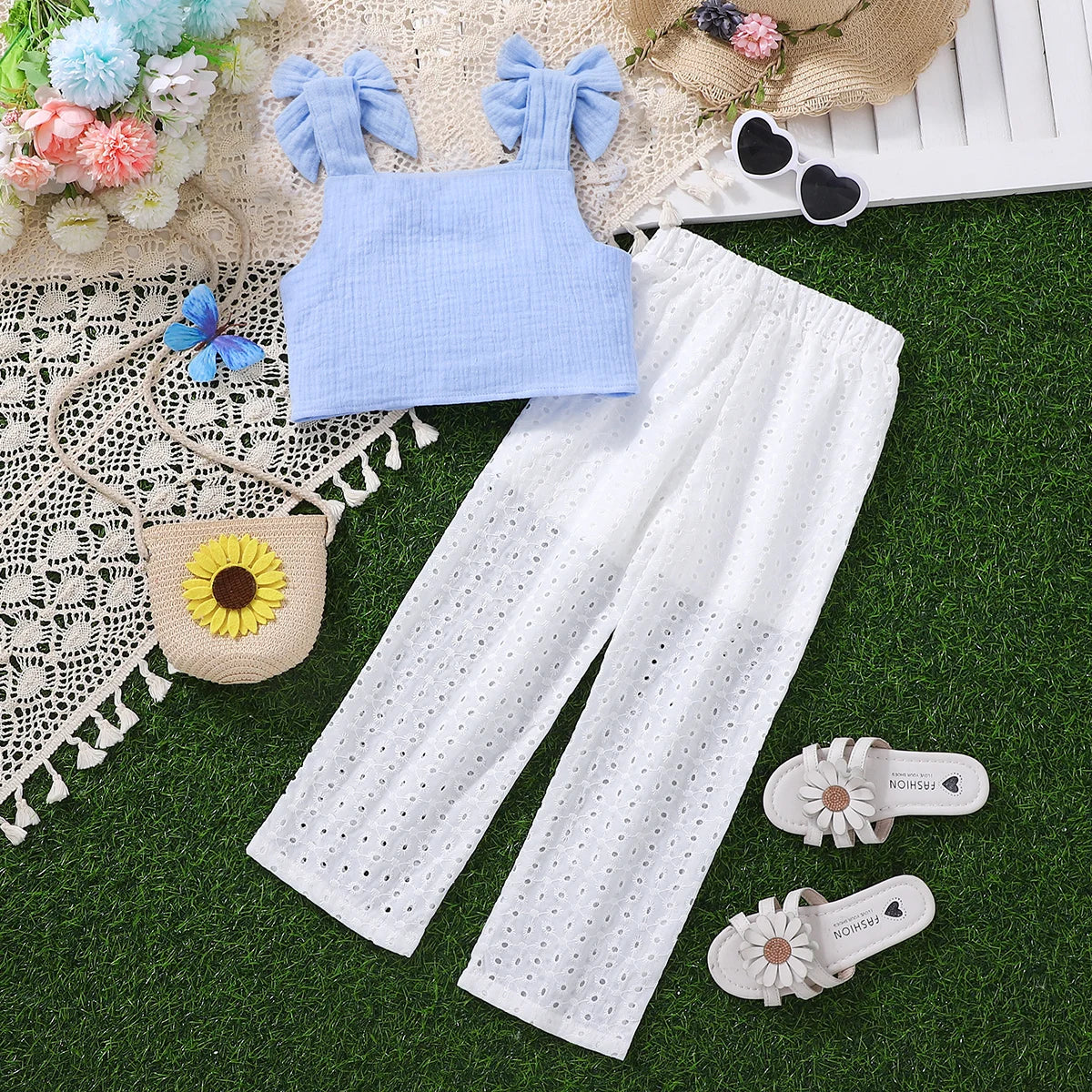 Ensemble Bébé Chic – Haut Bleu Ciel & Pantalon Blanc