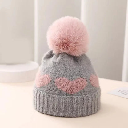 Bonnet Bébé Tricoté avec Pompon – Motif Cœur – Chaud & Doux pour Nouveau-né