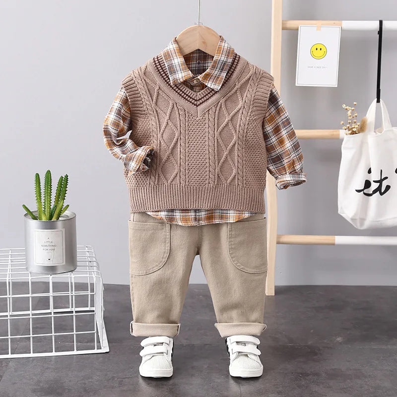 Ensemble Garçon 3 Pièces Chic Décontracté – Chemise à Carreaux, Gilet & Pantalon