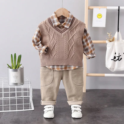 Ensemble Garçon 3 Pièces Chic Décontracté – Chemise à Carreaux, Gilet & Pantalon