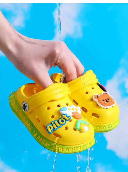 Sabots d’été enfant antidérapants – Motifs cartoon – Respirants (4–6 ans)