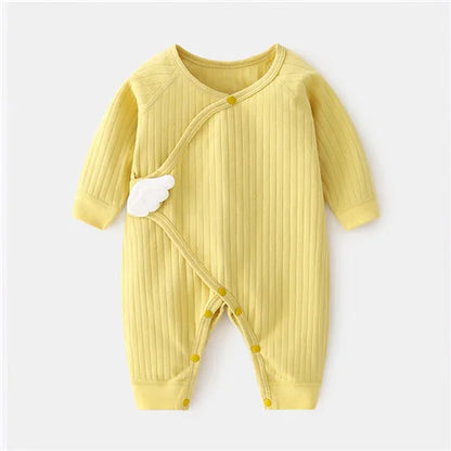 Barboteuse Douce Rêverie™ – Combinaison Bébé en Coton Confort (0–6 mois)