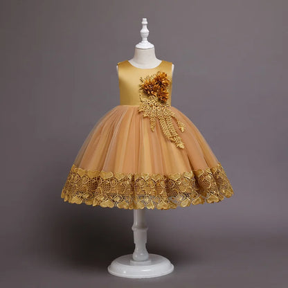 Robe de Princesse en Dentelle & Fleurs – Cérémonie Élégante pour Fille