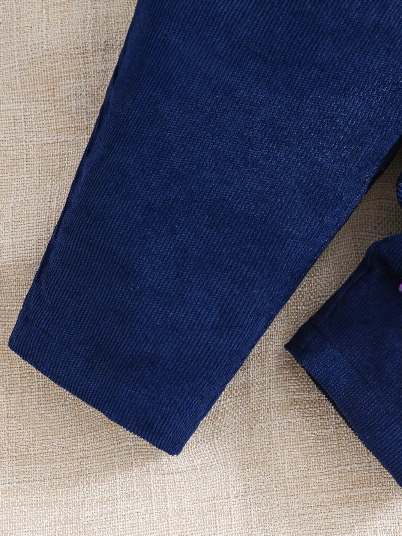 Ensemble Bébé Automne-Hiver en Velours Côtelé – Chemise à Manches Longues & Salopette