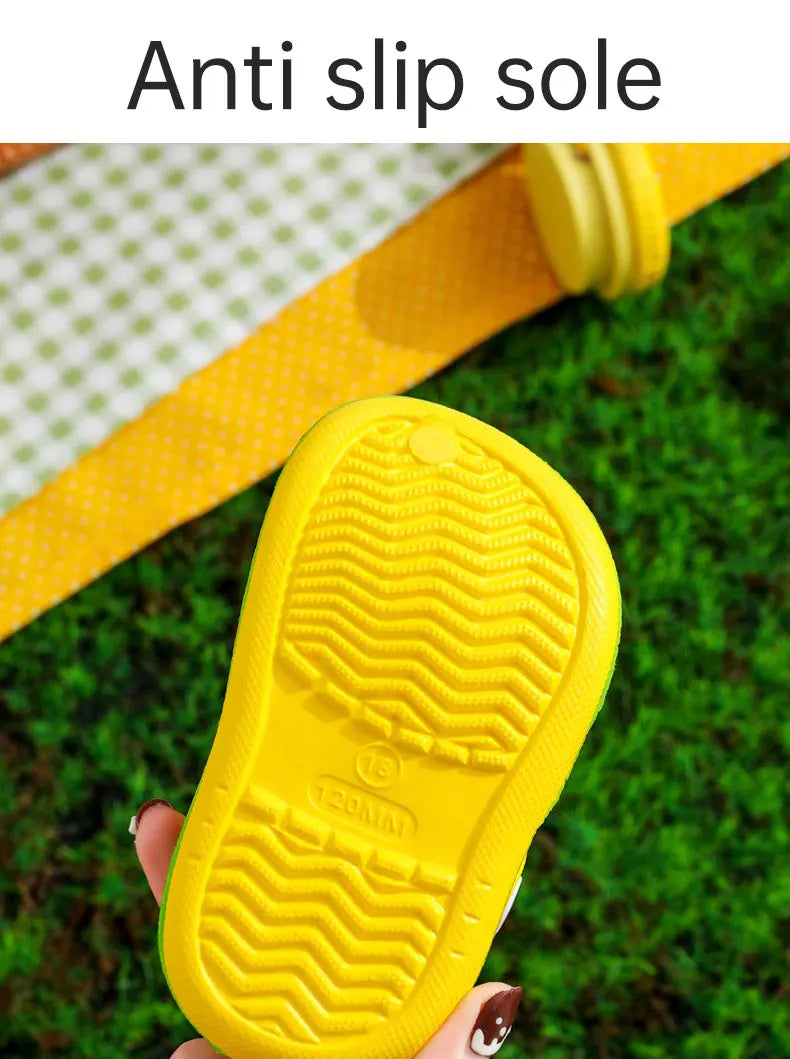 Sabots d’été enfant antidérapants – Motifs cartoon – Respirants (4–6 ans)