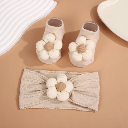 Ensemble Bébé Fille – Bandeau Fleur & Chaussettes Assorties