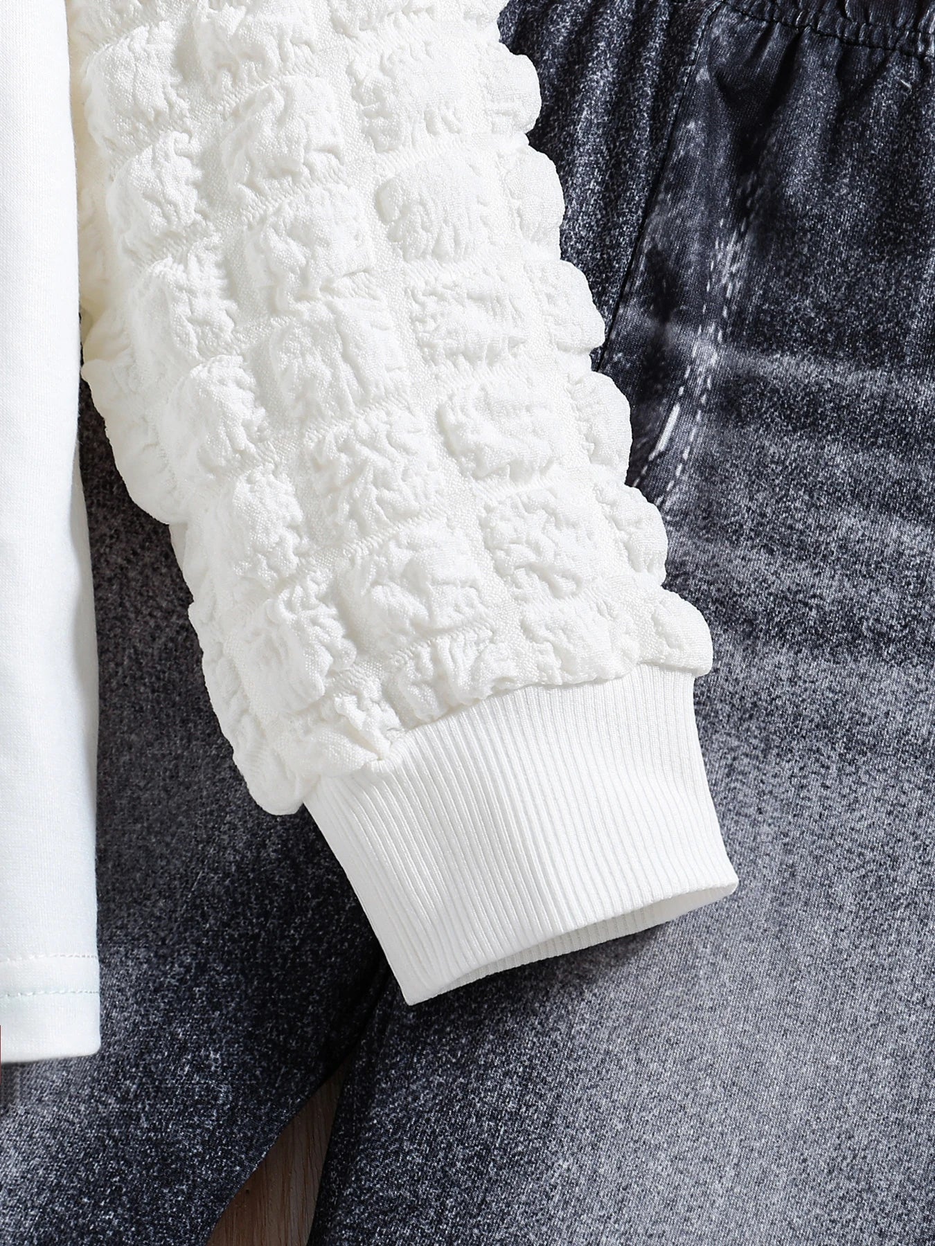 Ensemble Fille Tendance 2 Pièces – Haut Imprimé & Pantalon Stylé