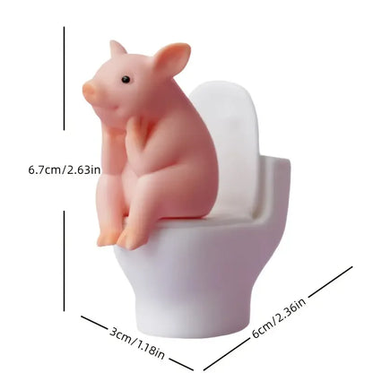 Adorable figurine de cochon rose sur les toilettes - Décoration fantaisie en PVC pour la maison, le bureau et la voiture |   Cadeau idéal pour les amis |   Polyvalent en intérieur