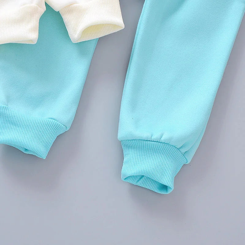 Ensemble Enfant Automne-Hiver – Gilet à Capuche Épais & Tenue Confort