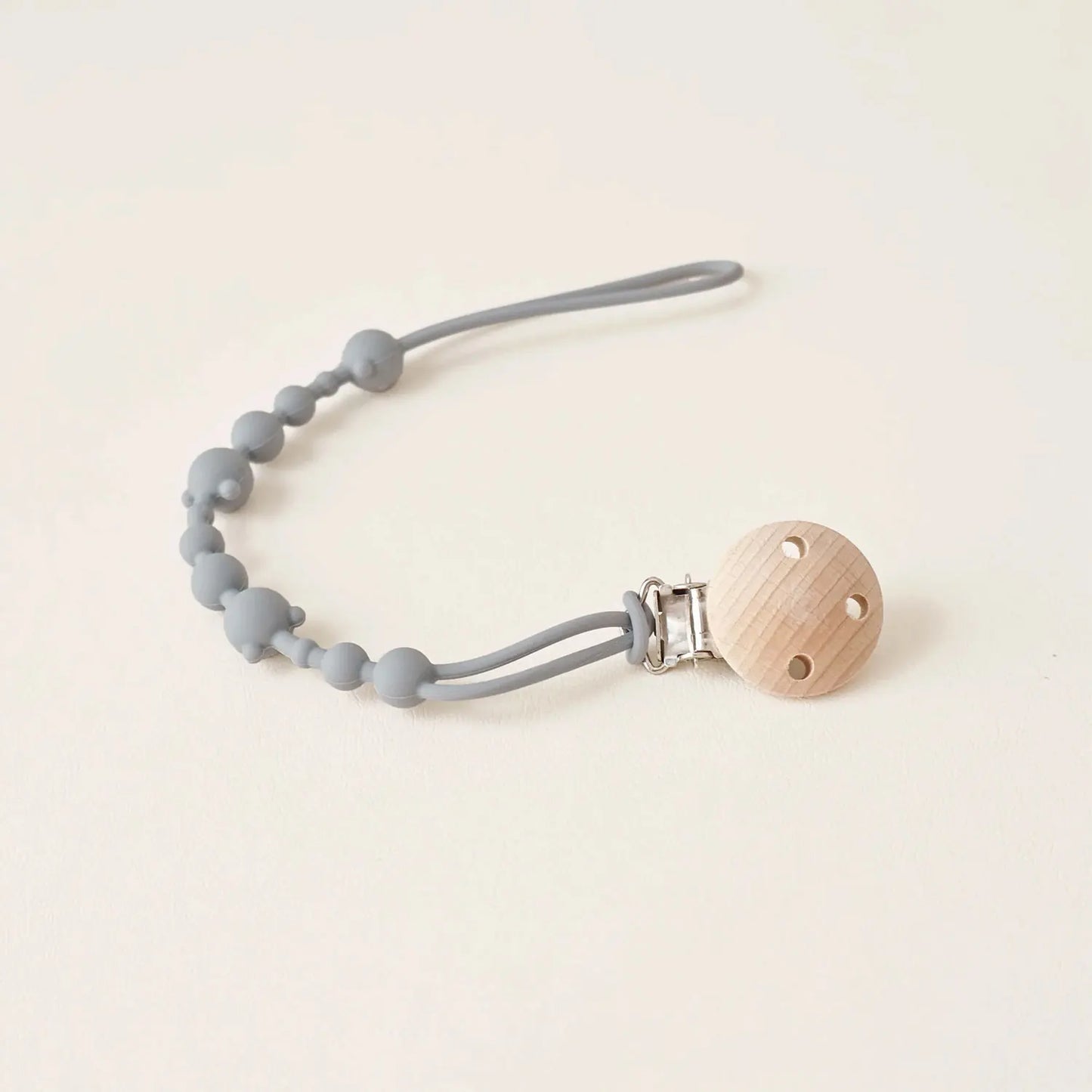 Attache-Suce Sécurisée pour Bébé – Silicone Alimentaire & Design Doux