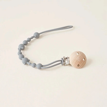 Attache-Suce Sécurisée pour Bébé – Silicone Alimentaire & Design Doux