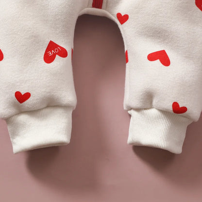 Combinaison Bébé Zippée à Capuche – Motifs Cœurs | 0–12 Mois (Fille/Unisexe)