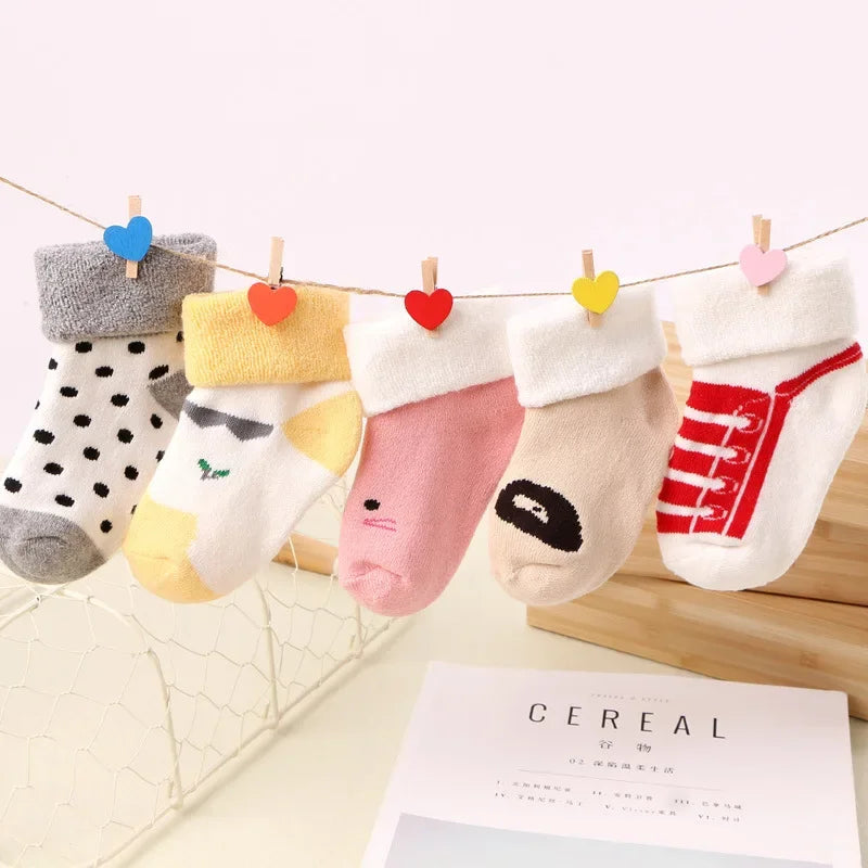Lot de 5 paires chaussettes bébé – Chaudes & épaisses – Motifs cartoon (automne/hiver)