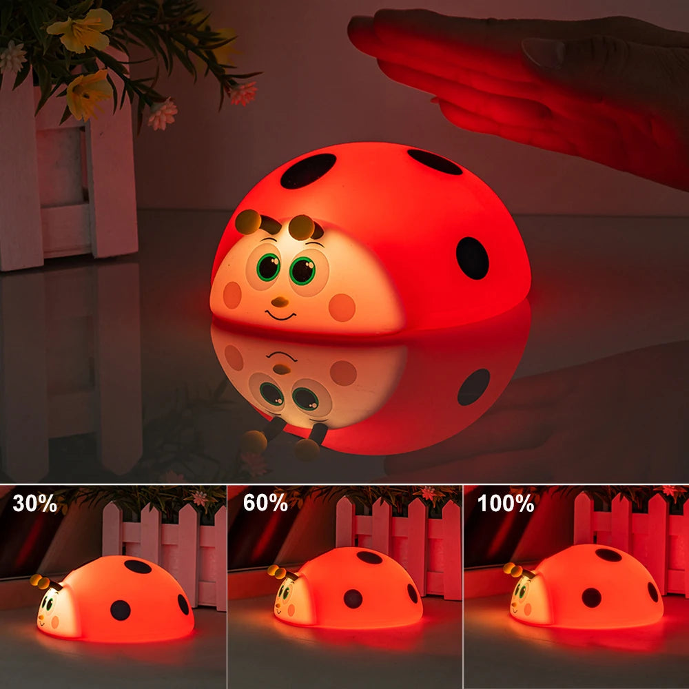 Veilleuse Coccinelle Lumineuse™ – Lampe LED Silicone Rechargeable pour Chambre Bébé