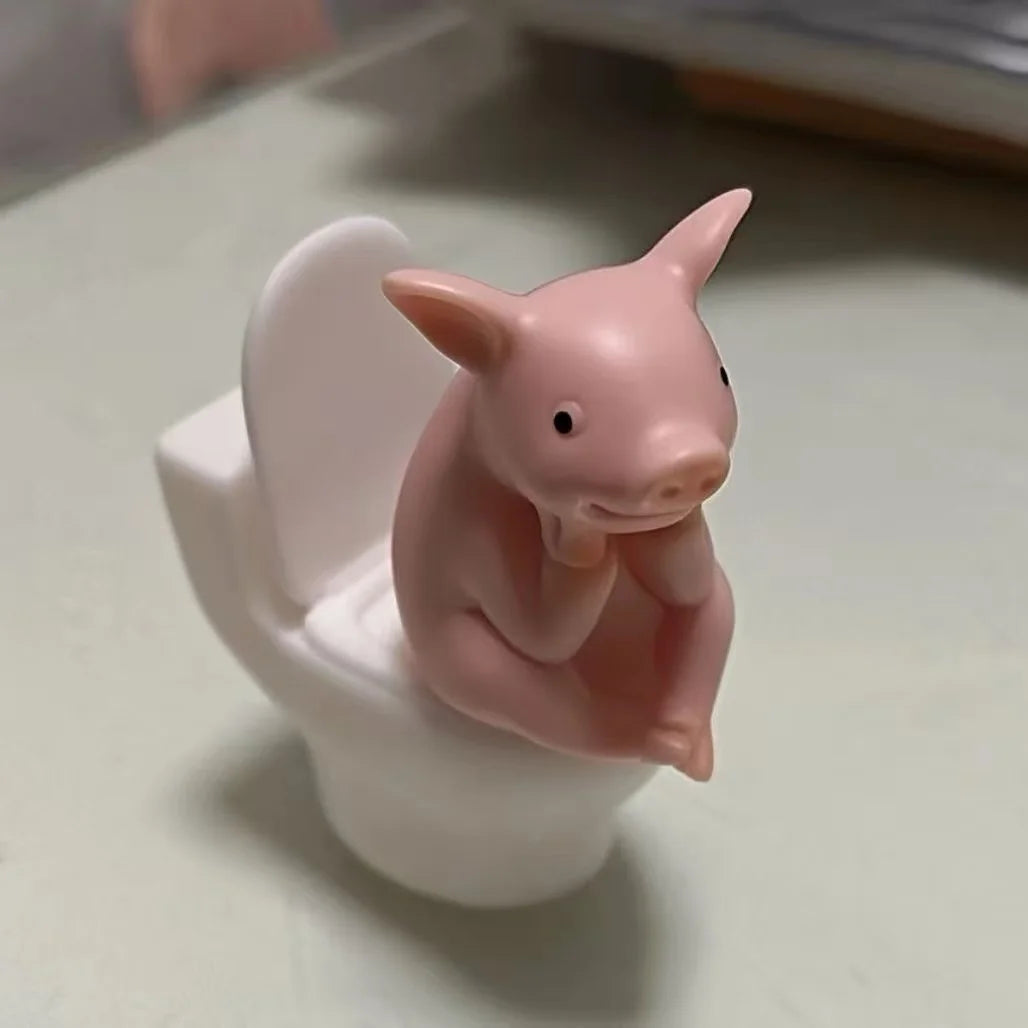 Figurine cochon rose sur les toilettes - Décoration fantaisiste en PVC pour la maison, le bureau et la voiture |   Cadeau idéal pour les amis |   Polyvalent en intérieur