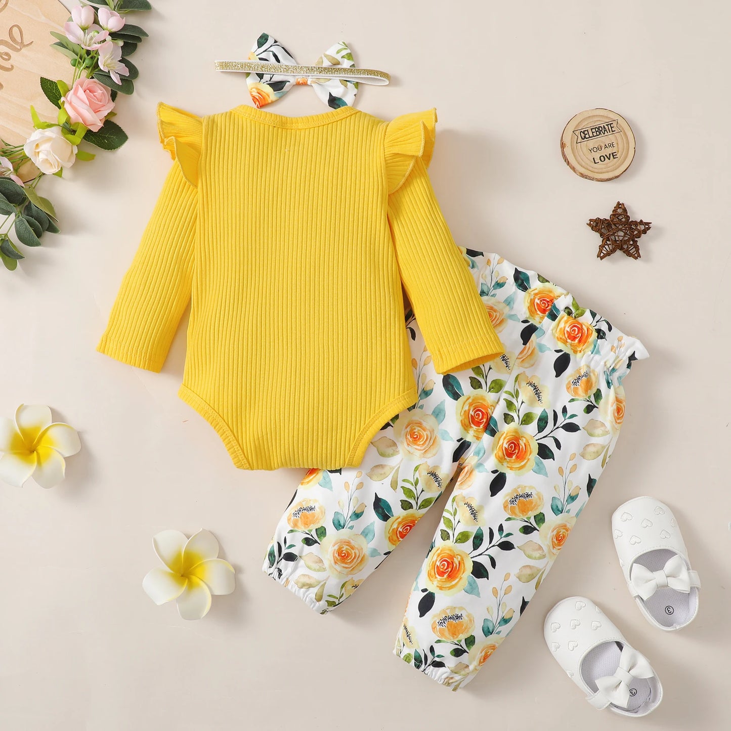 Ensemble Bébé Fille 3 Pièces – Body Manches Longues, Pantalon Fleuri & Bandeau – Printemps & Automne (0–12 mois)