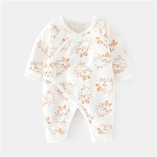 Barboteuse Douce Rêverie™ – Combinaison Bébé en Coton Confort (0–6 mois)