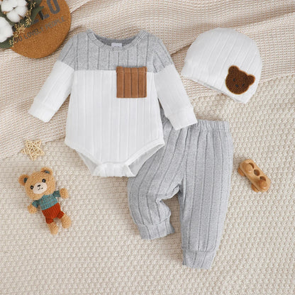 Ensemble Bébé 3 Pièces Doux & Élégant – Body, Pantalon & Bonnet