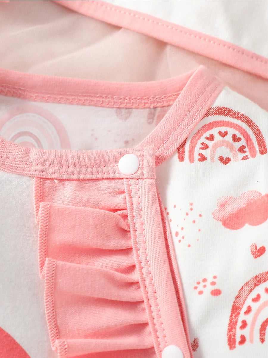 Ensemble Naissance Fille 4 Pièces – Pyjama Fleuri + Bavoir + Bonnet | 0–12 Mois