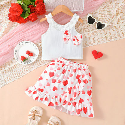 Ensemble Fille “Cœurs” – Haut Blanc & Jupe Imprimée Rouge (4–6 ans)