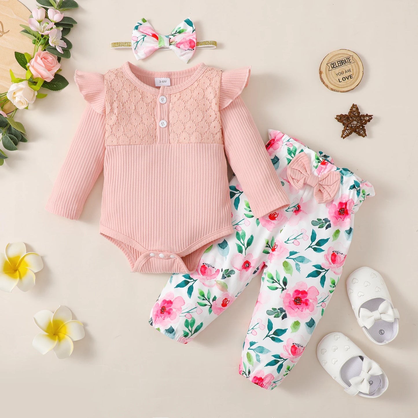 Ensemble Bébé Fille 3 Pièces – Body Manches Longues, Pantalon Fleuri & Bandeau – Printemps & Automne (0–12 mois)