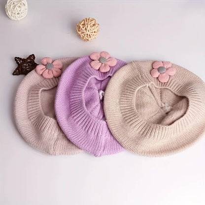 Béret Bébé en Maille Fleur – Bonnet Chaud d’Hiver