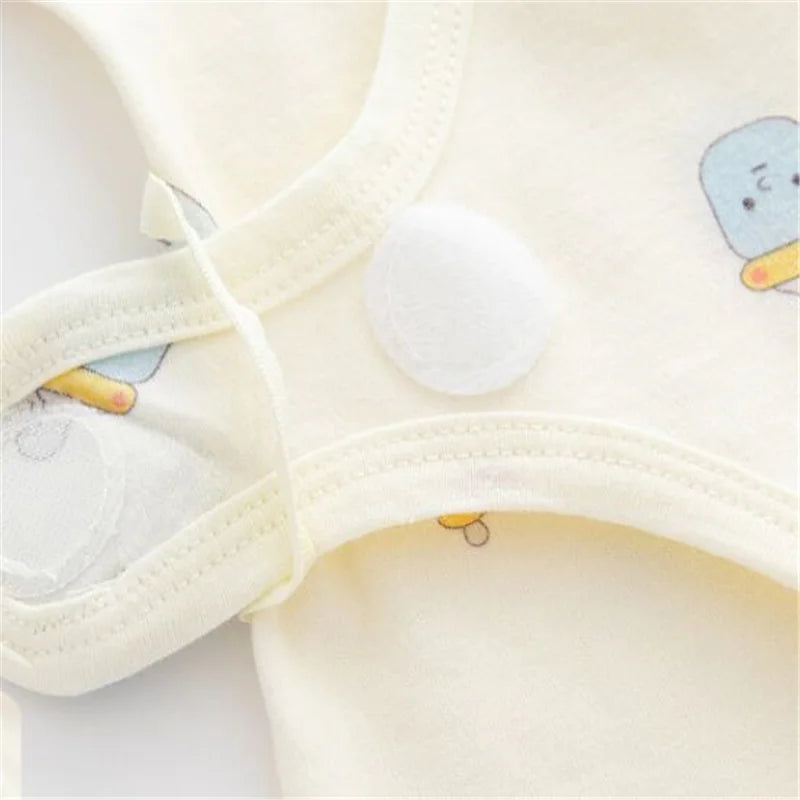 Barboteuse Douce Rêverie™ – Combinaison Bébé en Coton Confort (0–6 mois)
