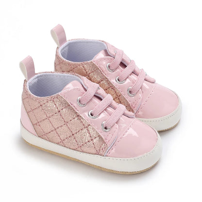 Chaussures premiers pas bébé fille – Semelle souple antidérapante – Fermeture scratch (0–12 mois)
